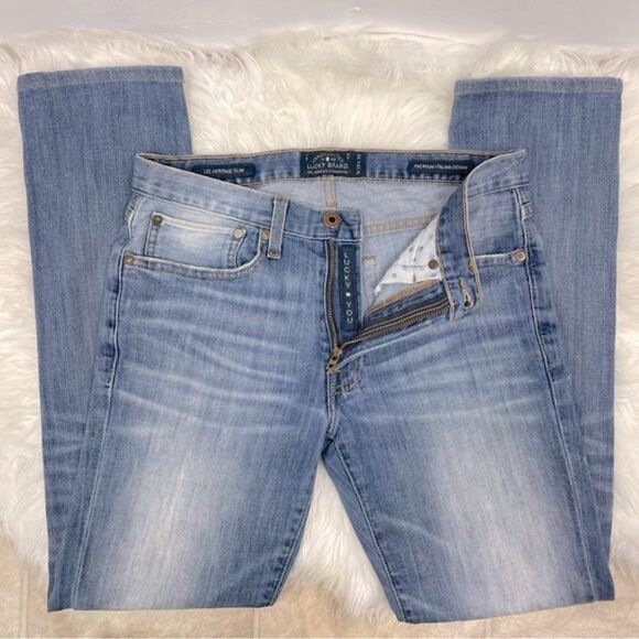 Lucky Brand 121 Heritage slim distress jeans W-29 L-32 light blue. - Picture 1 of 8